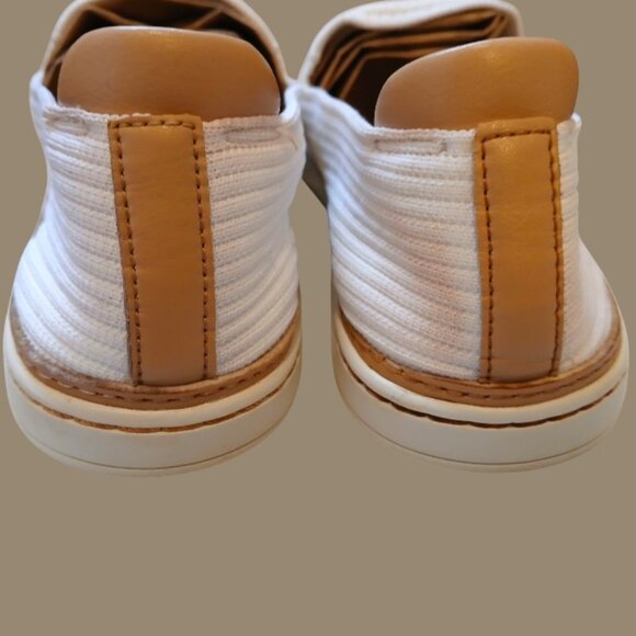 UGG Cream Knit Slip-on Loafers 7.5M - Like New - Picture 6 of 10